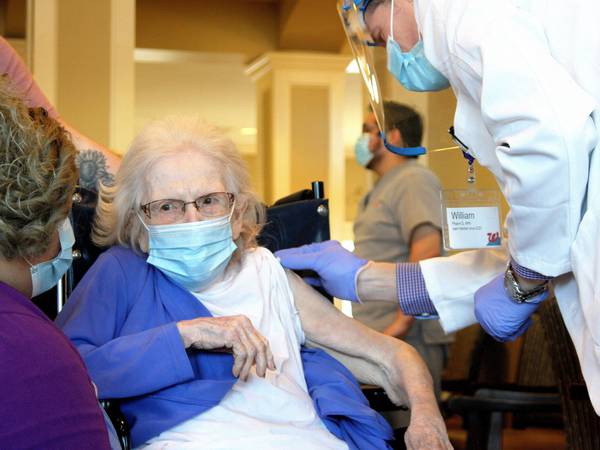 Pritzker criticizes federal rollout of vaccines to nursing homes