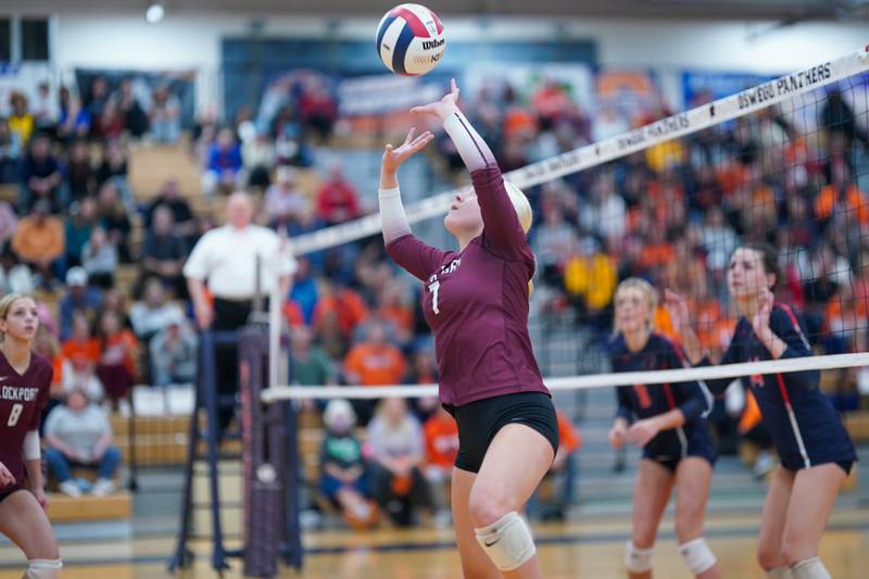 Lockport's Lainey Green (7) sets the ball against Oswego during a class 4A Oswego Sectional semifinal match at Oswego High School on Monday, Oct. 30, 2023.