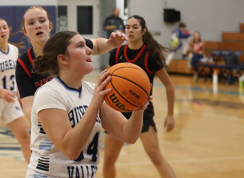 Bureau Valley's Brynley Doty works her way in the lane during the Thanksgiving Tournament on Wednesday, Nov. 19, 2025 at Bureau Valley High School.