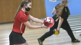 Girls bowling: Oregon’s Wight rolls into Day 2 at IHSA State Meet