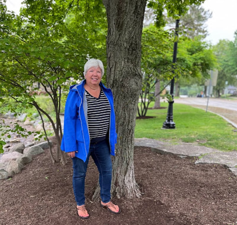 Cathy Mahoney will be honored for her service to the Downers Grove Park District on Friday when the district's recreation center is named in her honor.