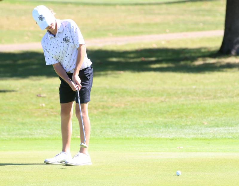 Kaneland's Dylan Pjesky puts on the 12th hole during the Class 2A Regional golf meet on Wednesday, Oct. 2, 2024 at Senicas Oak Ridge Golf Club in La Salle.