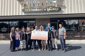 After break-in, Lake in the Hills restaurant awarded chamber foundation’s 1st emergency grant