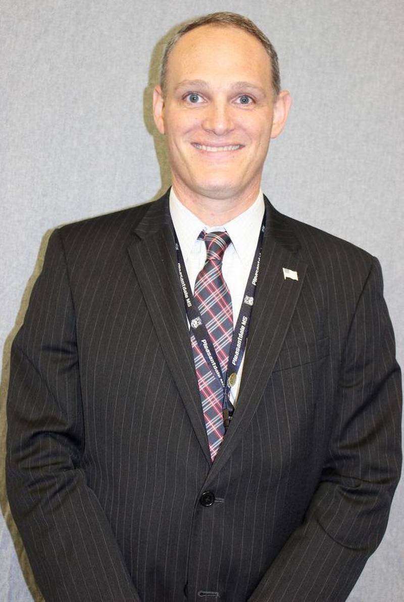 Pleasantdale District 107 board approves superintendent contract Shaw