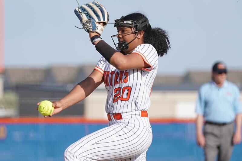 Oswego’s Jaelynn Anthony (20) delivers a pitch during a Southwest Prairie Conference softball game against Minooka at Oswego High School on Wednesday, April 23, 2025.