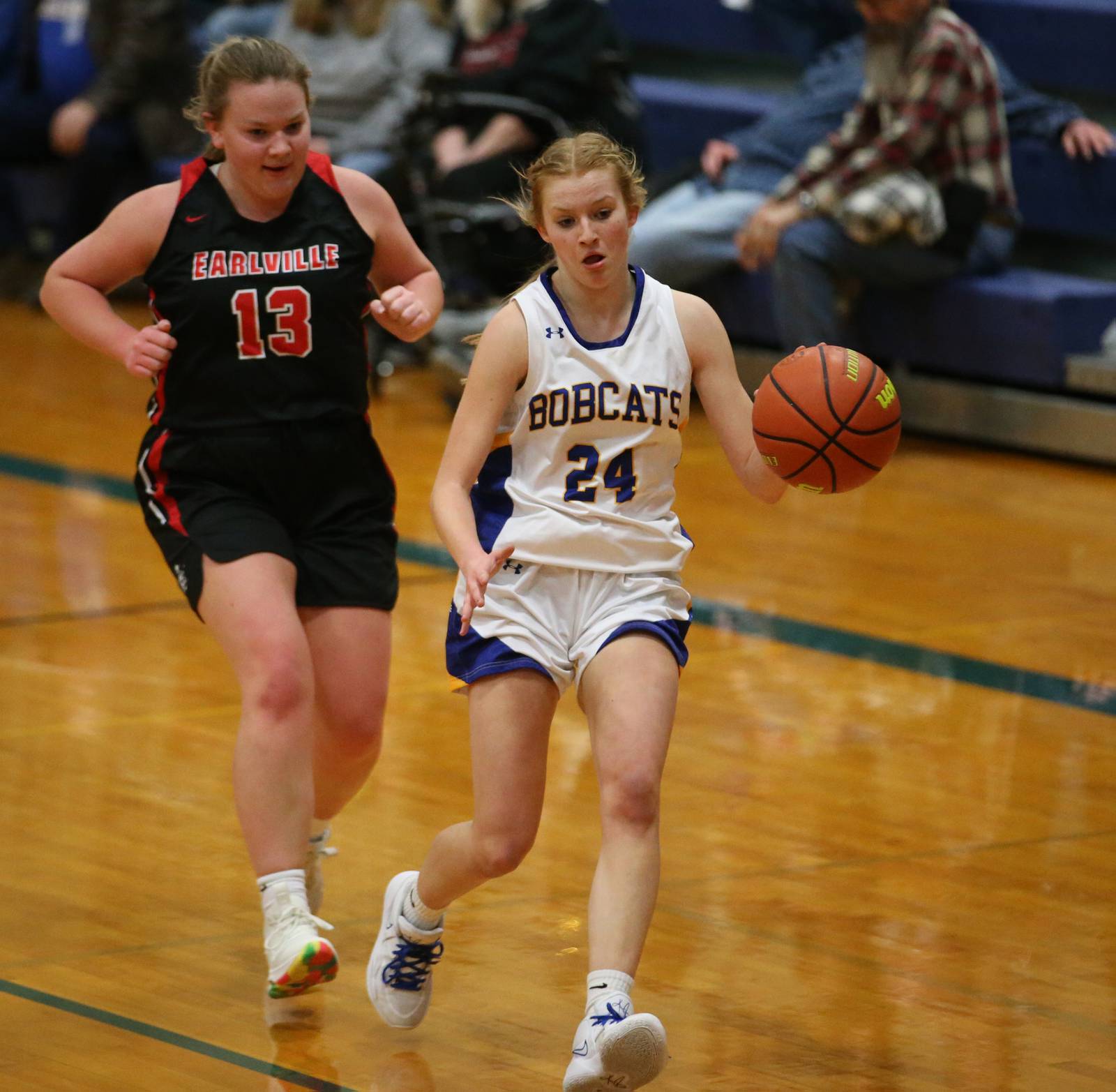 Girls basketball Sizzling Somonauk shoots past Earlville 6036 in LTC matchup Shaw Local