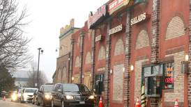 'I'm willing to wait': Long lines not enough to deter diehard Portillo's fans during pandemic
