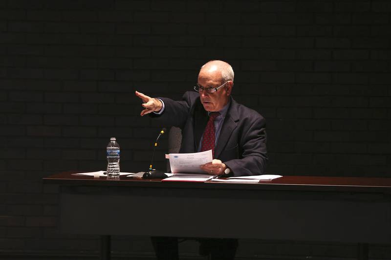 Joliet interim City Manager Jim Hock discusses issues at a Joliet City Council meeting on Nov. 30.