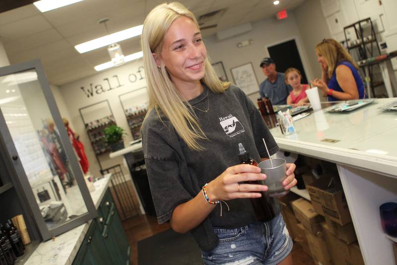 New Grayslake business invites patrons to make their own candles Shaw Local