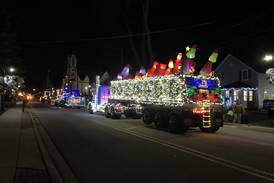 Johnsburg celebrates the holiday season with parade, tree lighting