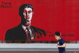 Shutter to Think: Photographer uses people-watching skills to his advantage