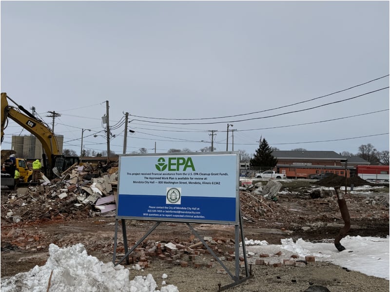 Demolition of two buildings on the 800 block of Illinois Avenue in Mendota.