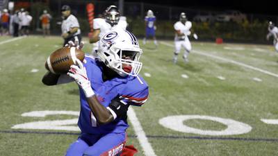 Football: Little Tavion Keith enjoys career night for Glenbard South