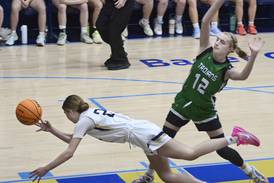 Dwight sets tone with defense, finds offense in 61-31 win against Marquette