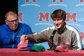 Marian Central’s Cale McThenia, Christian Bentancur connect for 5 TDs 