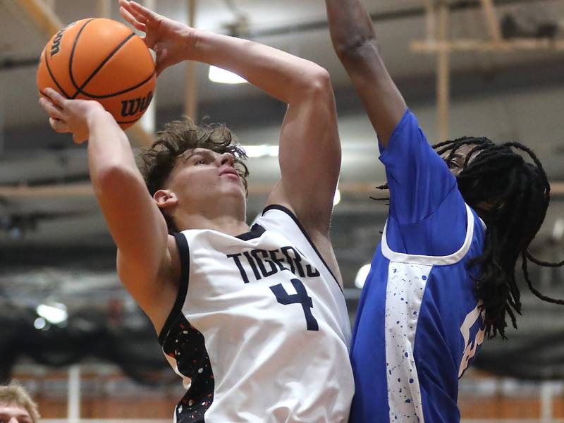 Bud Shanahan sparks Crystal Lake Central in win over Woodstock