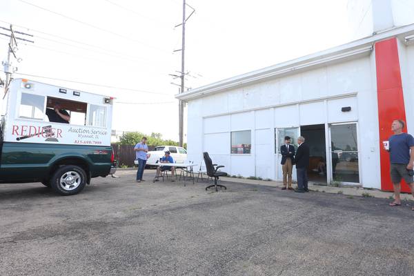 Photos: Former Peru gas station does not sell at auction 