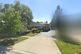 Single-family home sells for $635,000 in Elmhurst