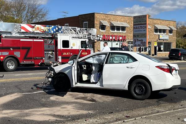 Joliet crash allegedly caused by fleeing suspect who had fentanyl, pistol