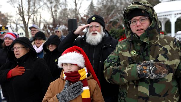 Photos: McHenry American Legion hosts wreath-laying at veterans' graves
