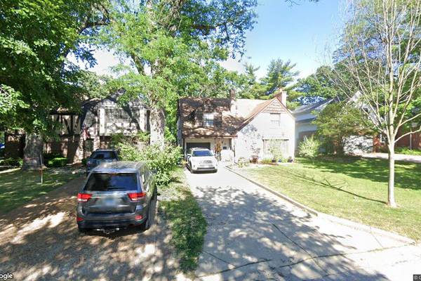 Single-family home sells in Elmhurst for $1.72 million