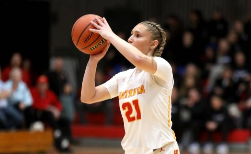 Batavia’s Kylee Gehrt shoots the ball during a Class 4A Batavia Sectional semifinal game against St. Charles East on Tuesday, Feb. 20, 2024.