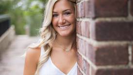 Senior Spotlight>Molly Dalzot (Hall High School)