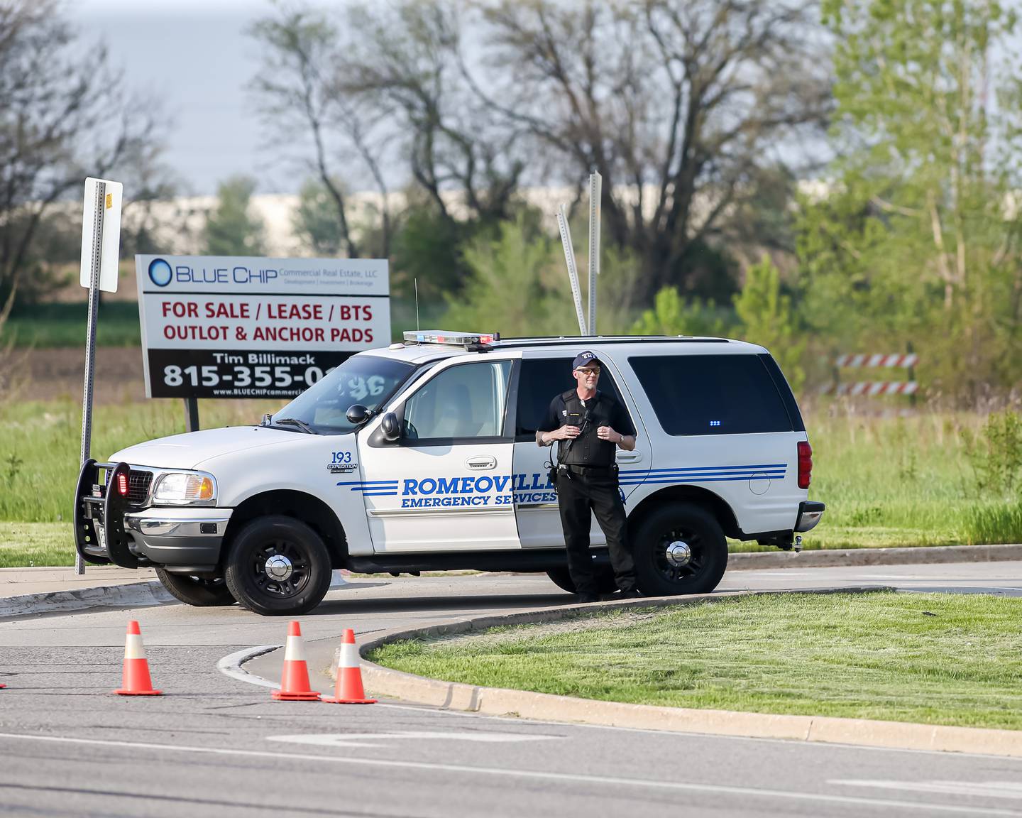 Officers at the scene of a hostage situation on May 10, 2022 at Fifth Third Bank in Romeoville.