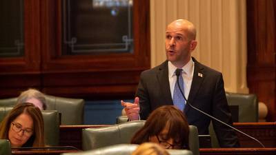 Illinois leaders ‘won’t back down’ following Trump’s order limiting AI regulation