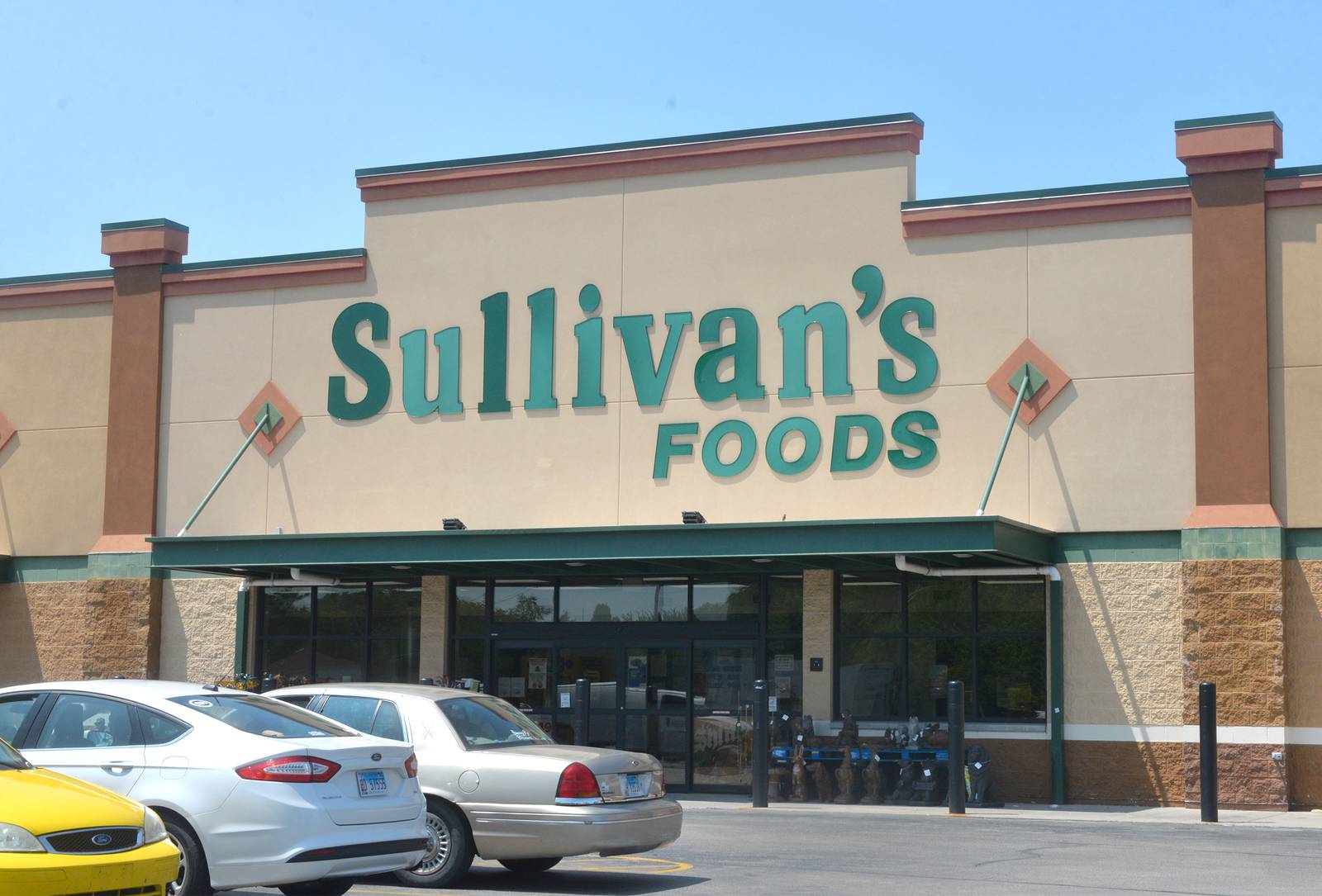 Minnesotabased grocer buys Sullivan’s, which has stores in Morrison