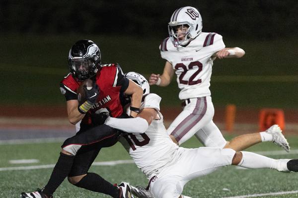 Aurora Christian stops game-winning two-point conversion, holds on to defeat Wheaton Academy