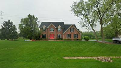 Single-family home sells in Homer Glen for $775,000