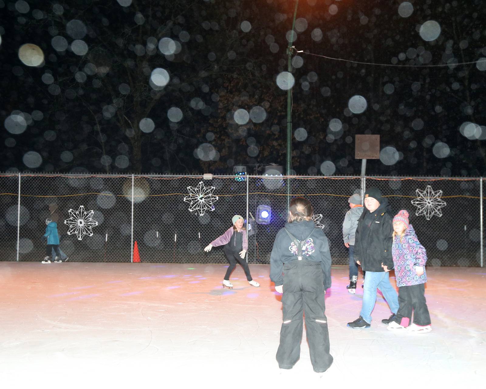 Photos Nighttime ice skating at Echo Bluff Park in Spring Valley