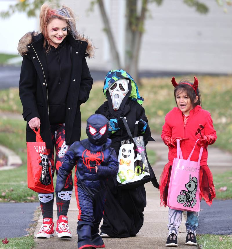 DeKalb trickortreaters brave ghoulish weather for Halloween Shaw Local