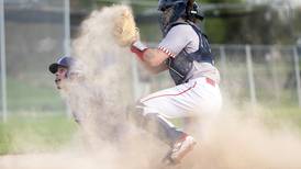 Photos: Dixon hangs 16 on Oregon in baseball