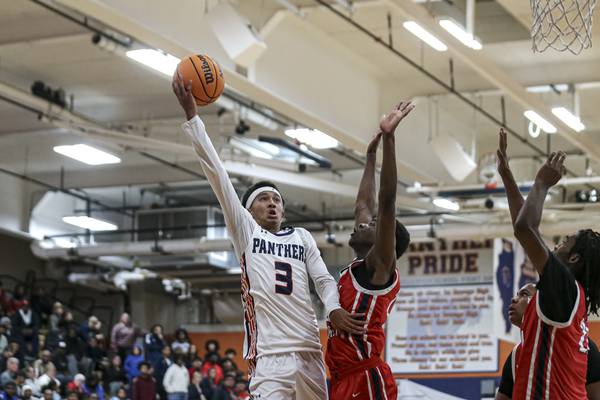 Ethan Vahl goes for 30, Oswego holds off West Aurora comeback in season opener