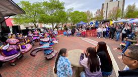 Photos: Families fill downtown DeKalb plaza to celebrate Cinco de Mayo