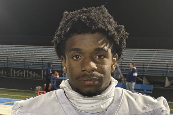 Oswego East’s Jasiah Watson celebrates birthday in style, career-high 208 yards, to win at Willowbrook