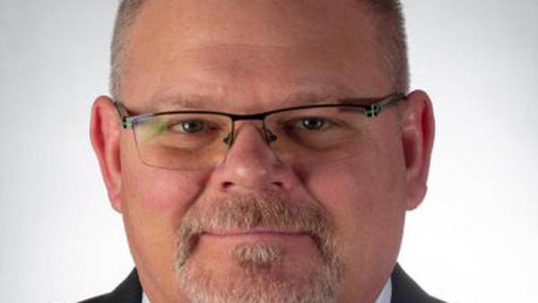 Former Kane County coroner Rob Russell announces bid for sheriff