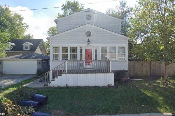 Three-bedroom house built in 1924 sells for $265,000 in Joliet
