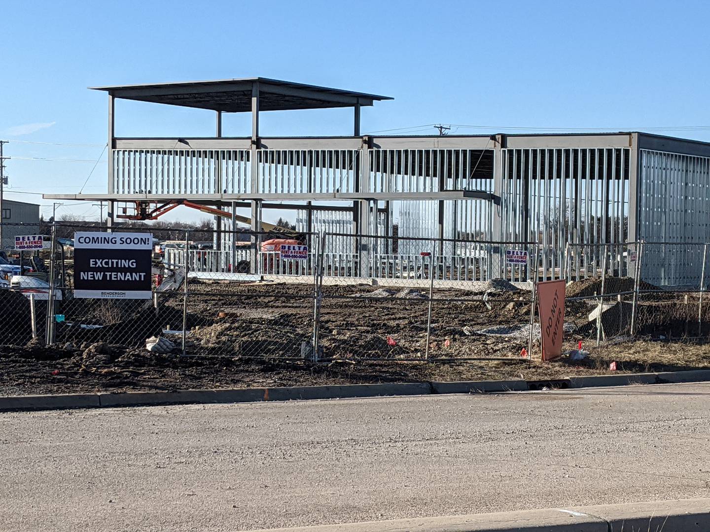 Construction has started on a new grocery store on U.S. Route 34 and Kendall Point Drive in Oswego.
Whether the store under construction is a Trader Joe’s grocery store is still unknown. Although Trader Joe’s has confirmed that it plans to open a store in Oswego, it has not said where the store will be located.