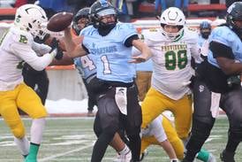 St. Francis, on Brock Phillip’s fifth TD run in final seconds, beats Providence in Class 5A final thriller