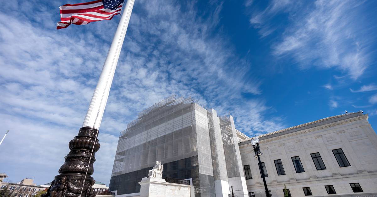 Eye On Illinois: Majority, concurrence and dissent on Bost’s mail-in ballot lawsuit all worth reading