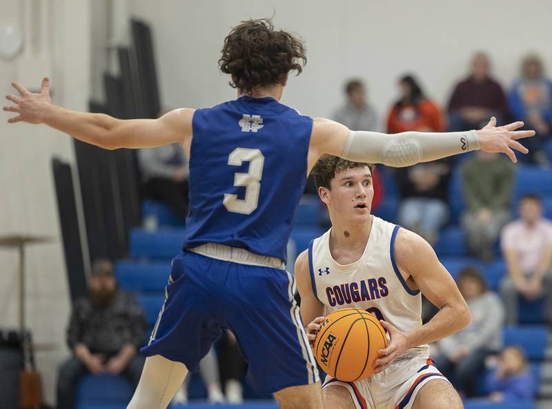 Eastland’s Adam Awender Braden Anderson looks to pass against Newman Tuesday, Dec. 10, 2024, at Eastland High School.