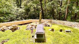 Guided tours to support Wallace-Dickey Cemetery restoration