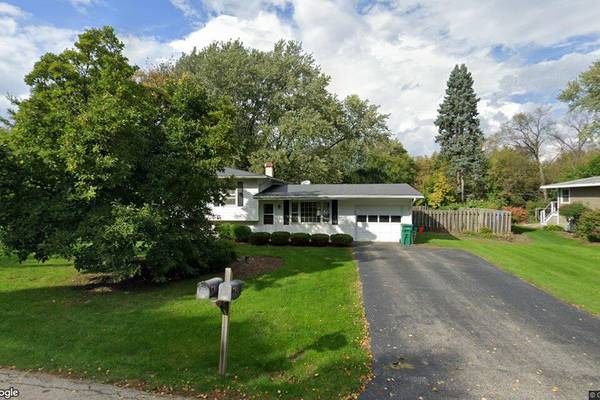 Single-family home in Crystal Lake sells for $400,000