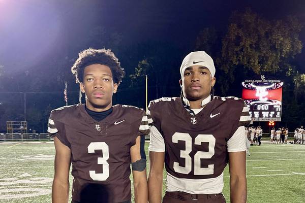 Marshaun Thornton, Mount Carmel make statement with first-round win over Loyola