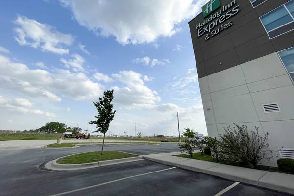 73-suite hotel set for Bradley