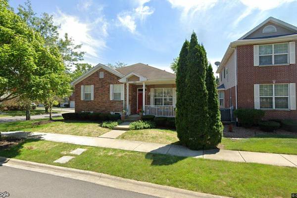 Orland Park: Two-bedroom home goes for $407,000