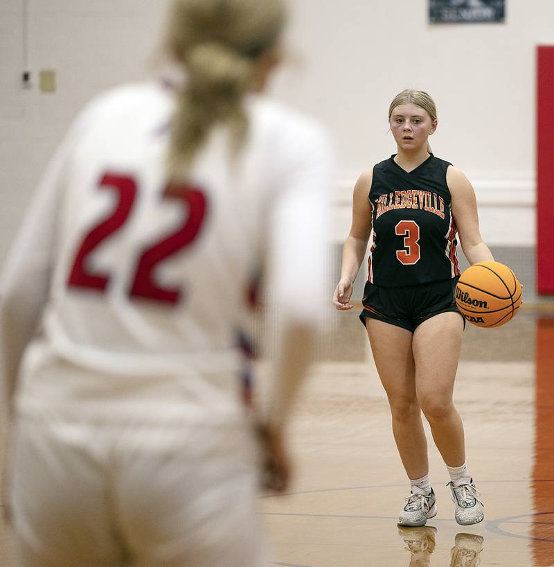 Milledgeville’s Taylor Sarber handles the ball against Morrison Wednesday, Jan. 22, 2025.
